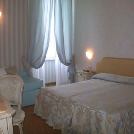 Hotel Grand 4*